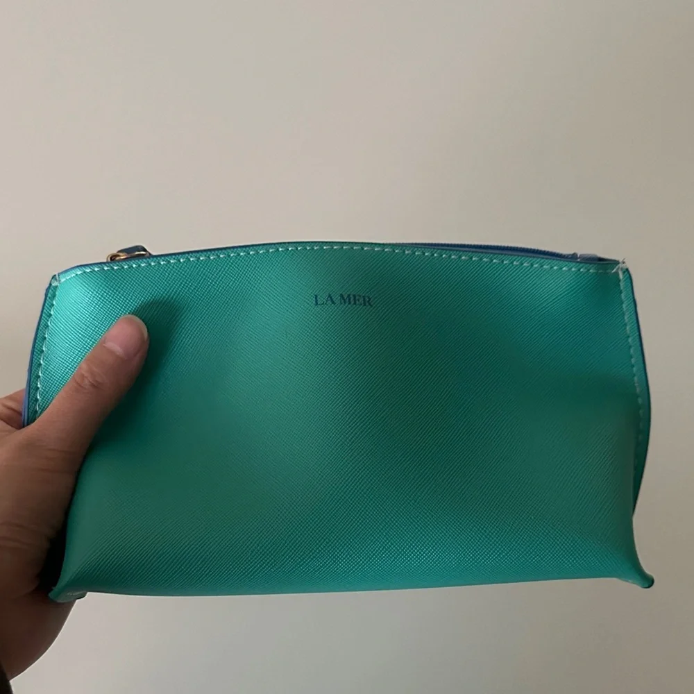 New La Mer Turquoise and Navy Cosmetic Pouch